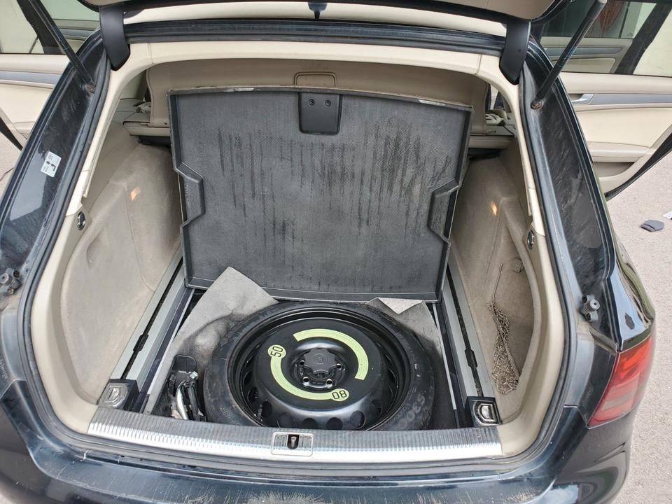 Audi A4 2009 — photo 7