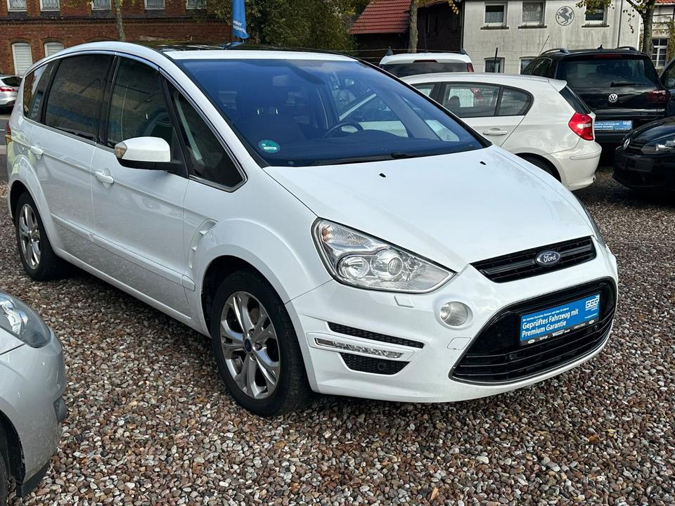 Ford S-Max 2013 — interior