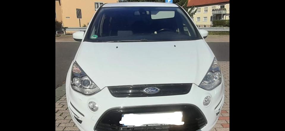 Ford S-Max 2010 — interior