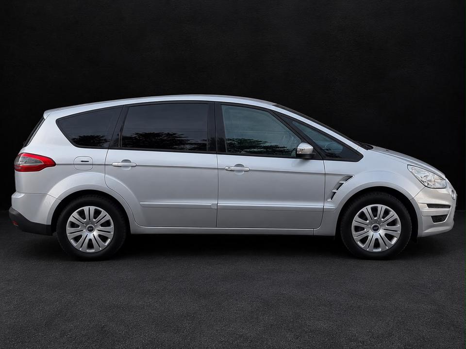 Ford S-Max 2011 — двигун