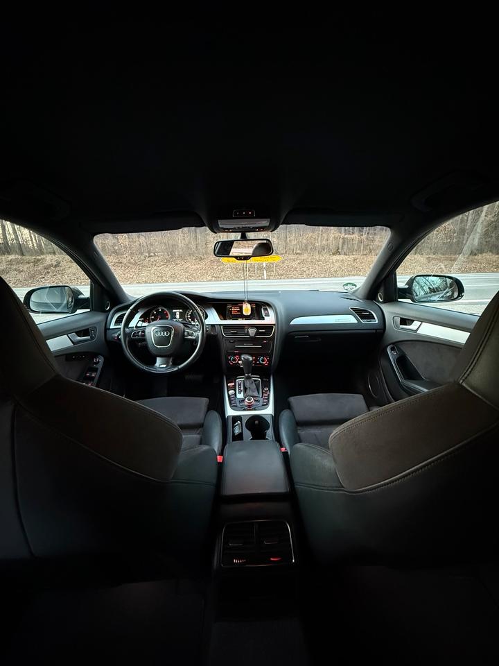 Audi A4 2010 — photo 11