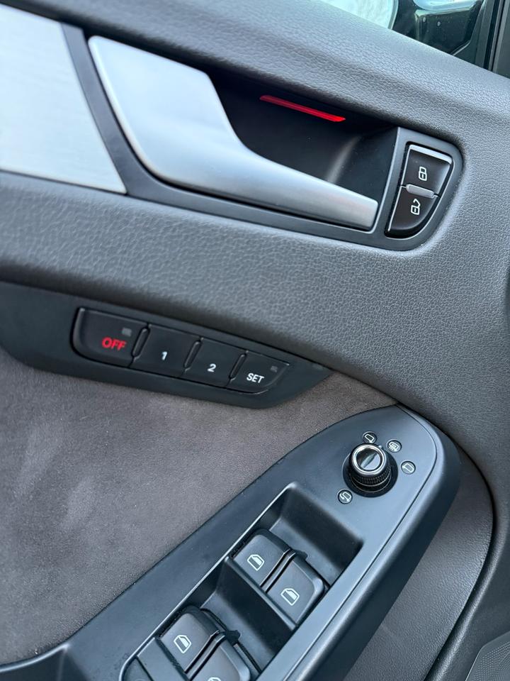 Audi A4 2010 — photo 13
