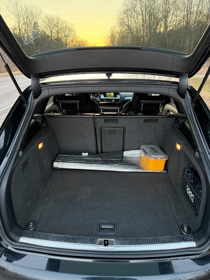 Audi A4 2010 — photo 19