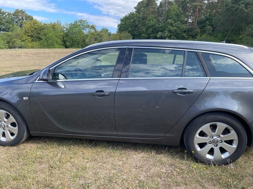 Opel Insignia 2012 — interior