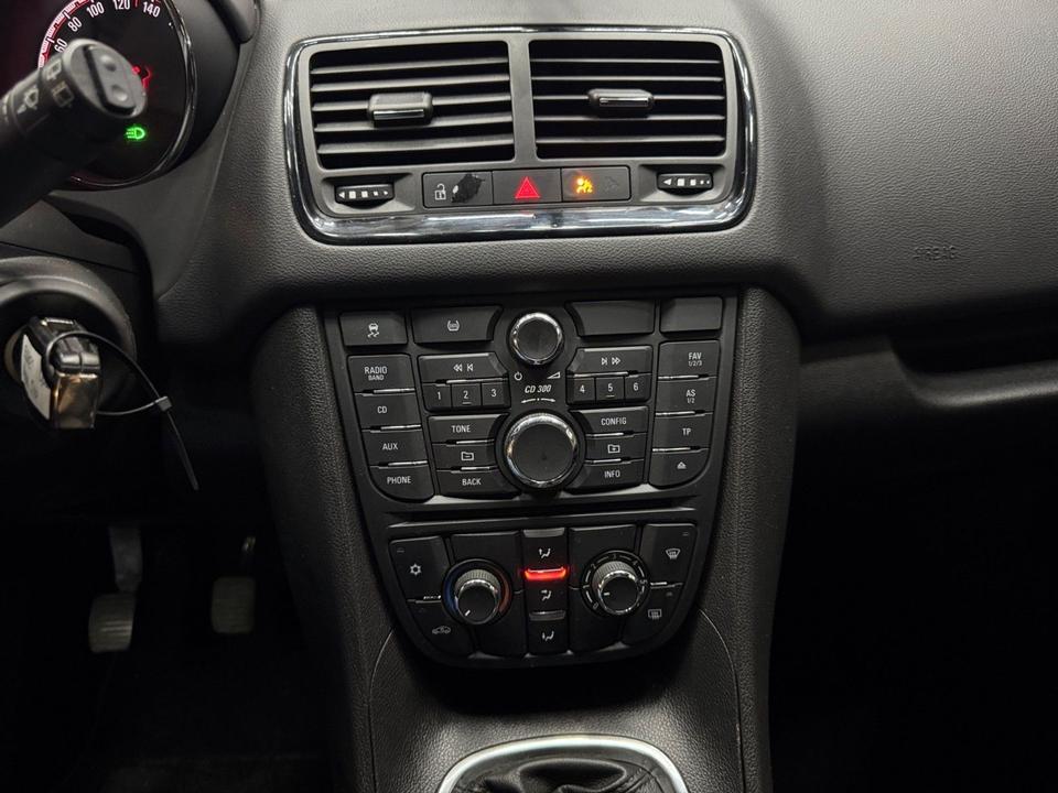 Opel Meriva 2011 — фото 16