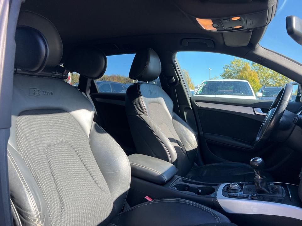 Audi A4 2010 — photo 10