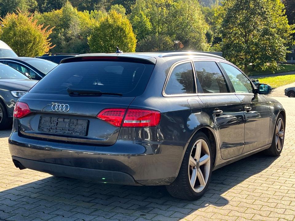 Audi A4 2010 — engine
