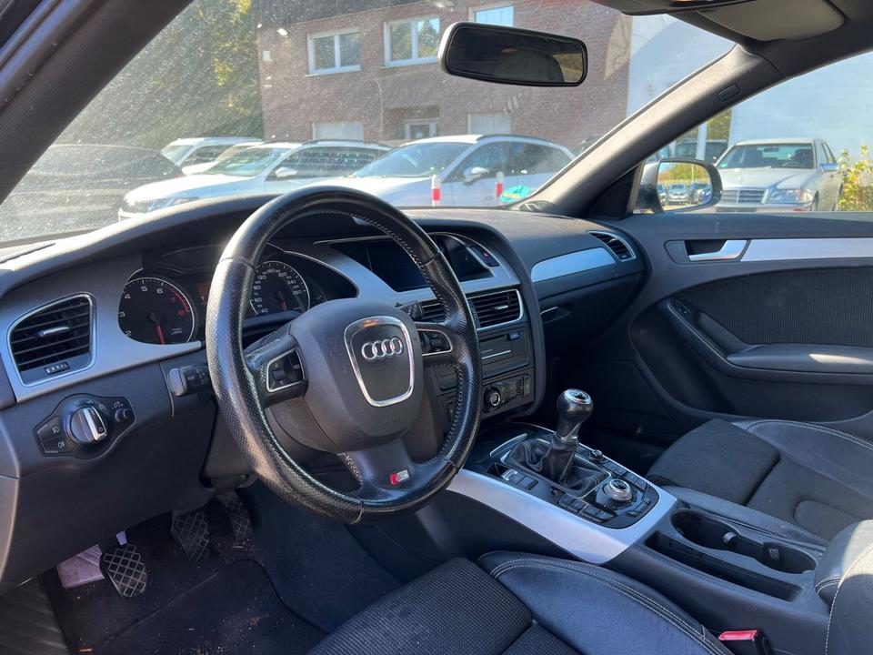 Audi A4 2010 — photo 6