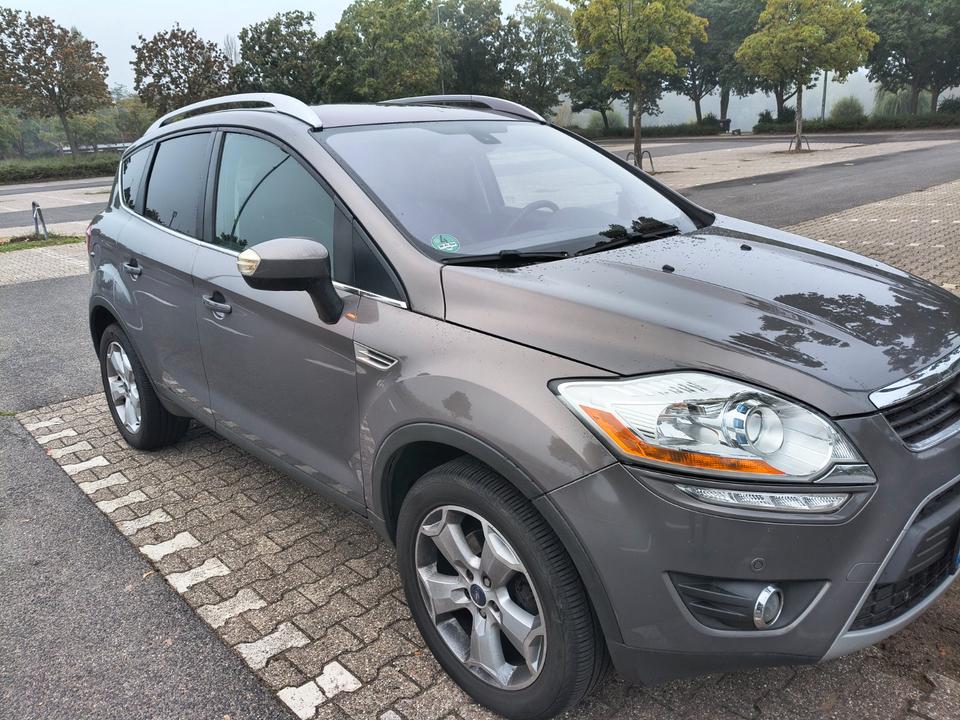 Ford Kuga, 2012
