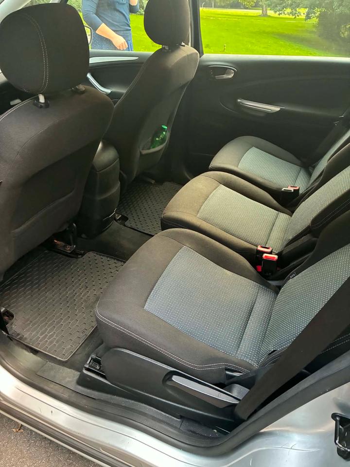 Ford S-Max 2010 — photo 5
