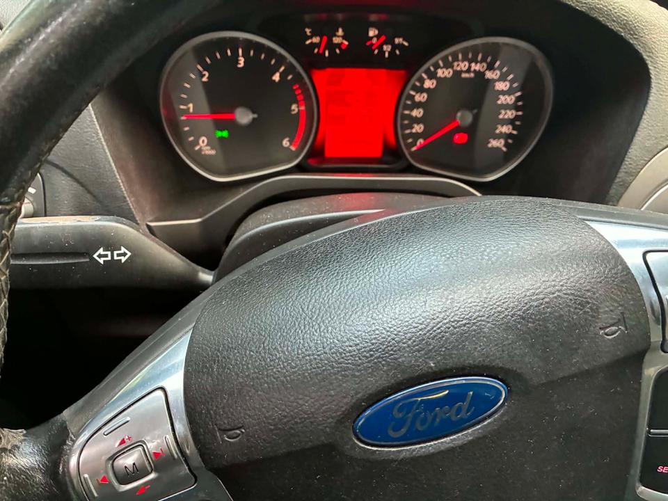 Ford S-Max 2010 — photo 7