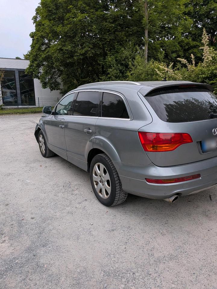 Audi Q7 2006 — photo 9