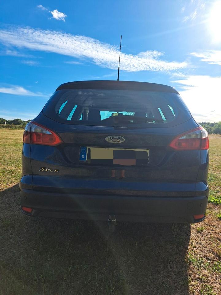 Ford Focus 2011 — photo 5