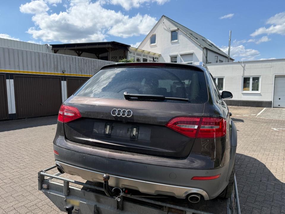 Audi A4 Allroad 2012 — engine