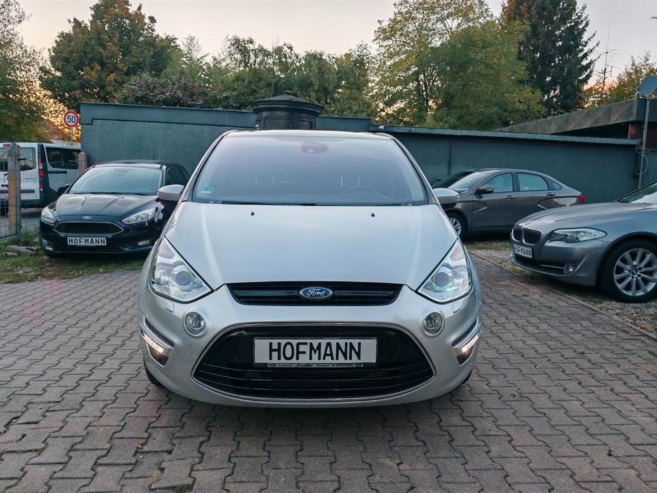 Ford S-Max 2013 — photo 11