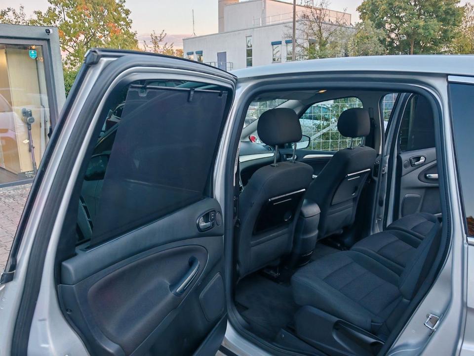 Ford S-Max 2013 — photo 22