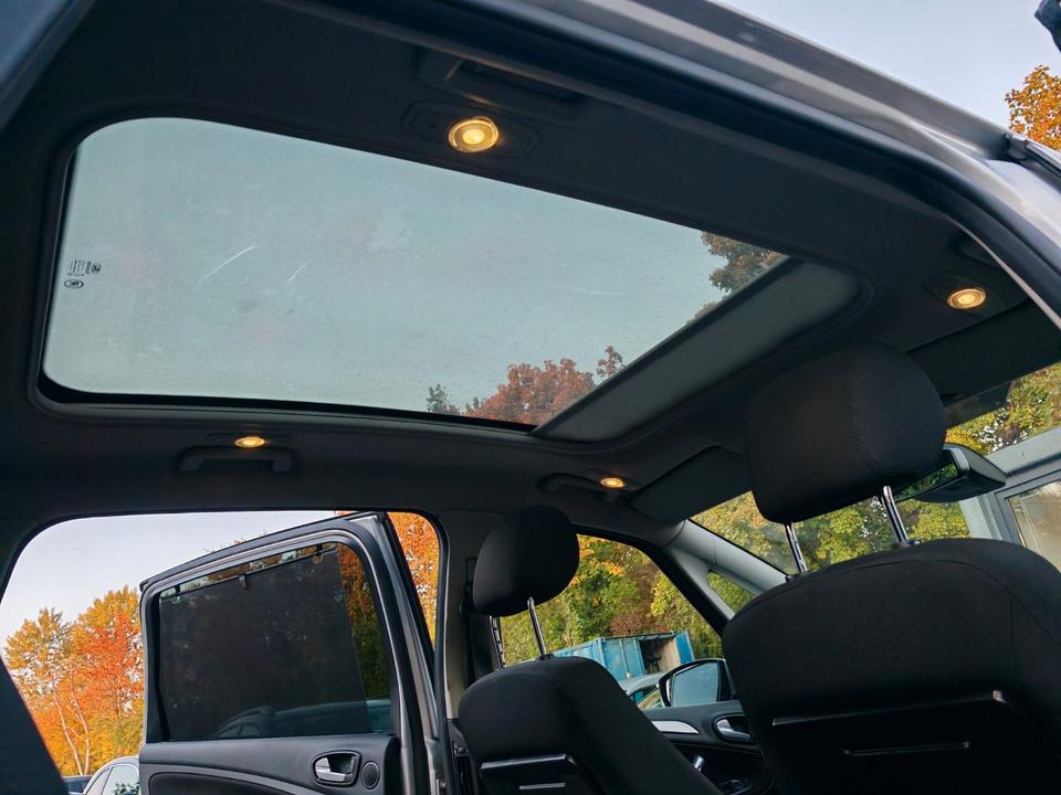 Ford S-Max 2013 — photo 23
