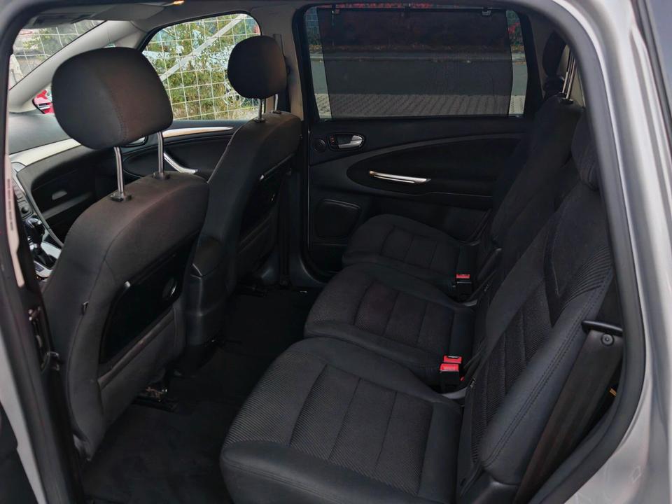 Ford S-Max 2013 — photo 28