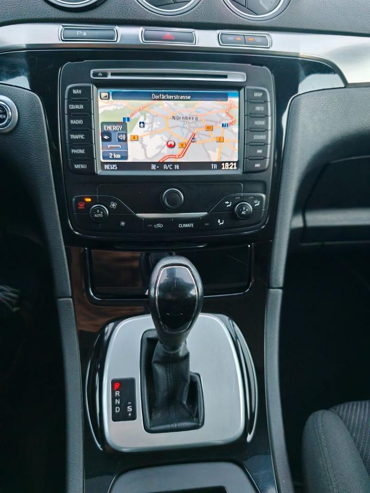 Ford S-Max 2013 — photo 35