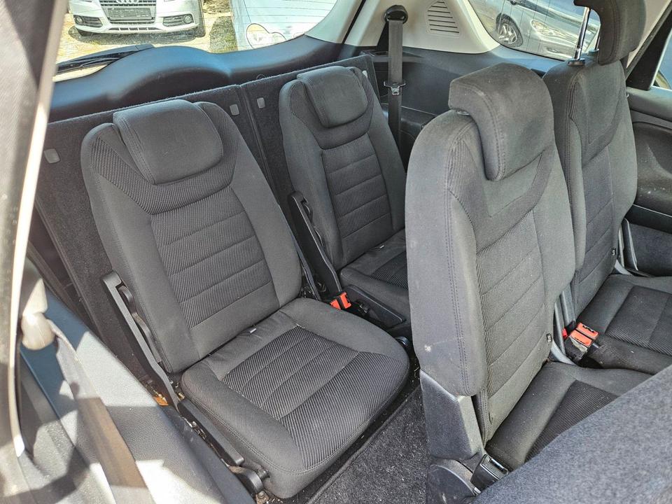 Ford S-Max 2011 — photo 7