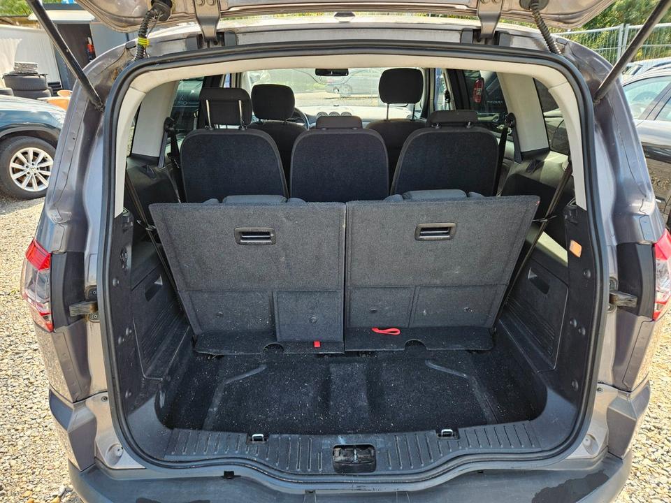 Ford S-Max 2011 — photo 8