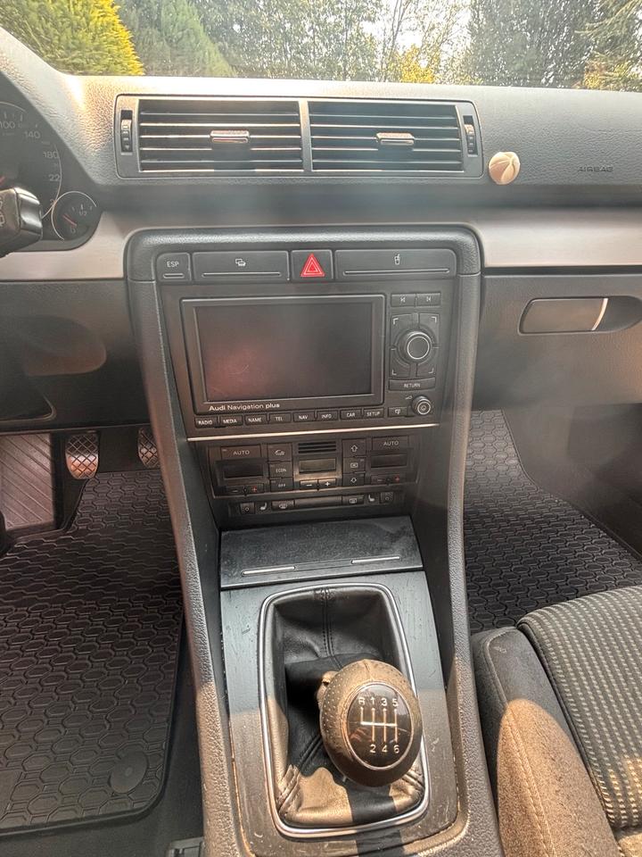 Audi A4 2006 — photo 6