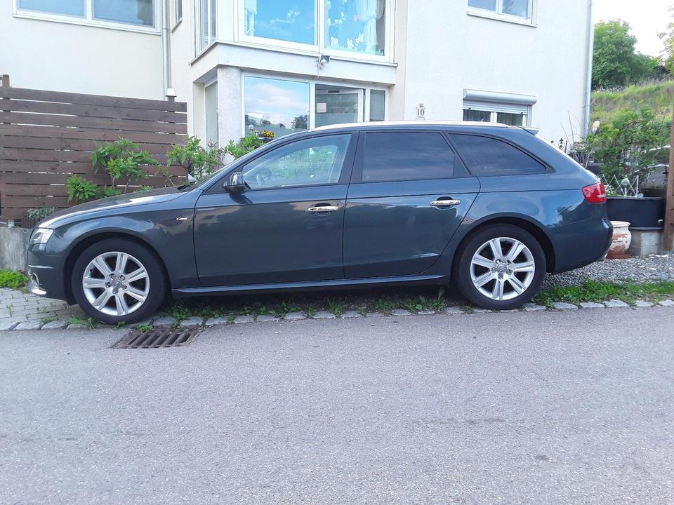 Audi A4 2011 — photo 9