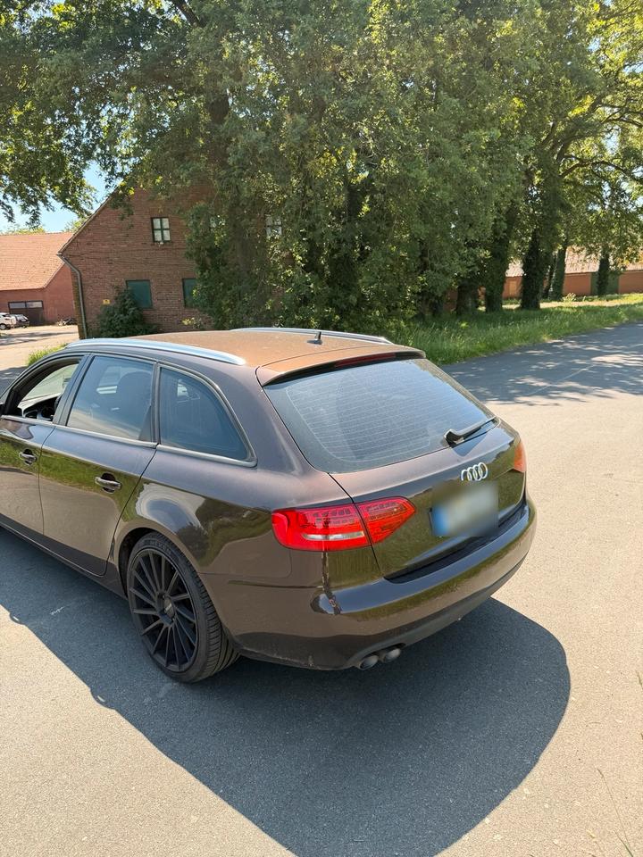 Audi A4 2011 — engine