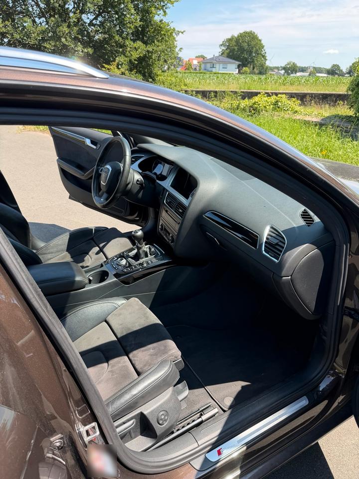 Audi A4 2011 — photo 9