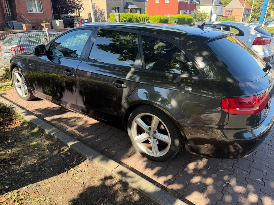 Audi A4 2008 — салон