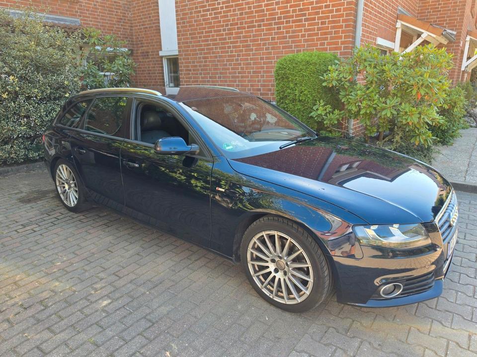 Audi A4 2010 — rear view