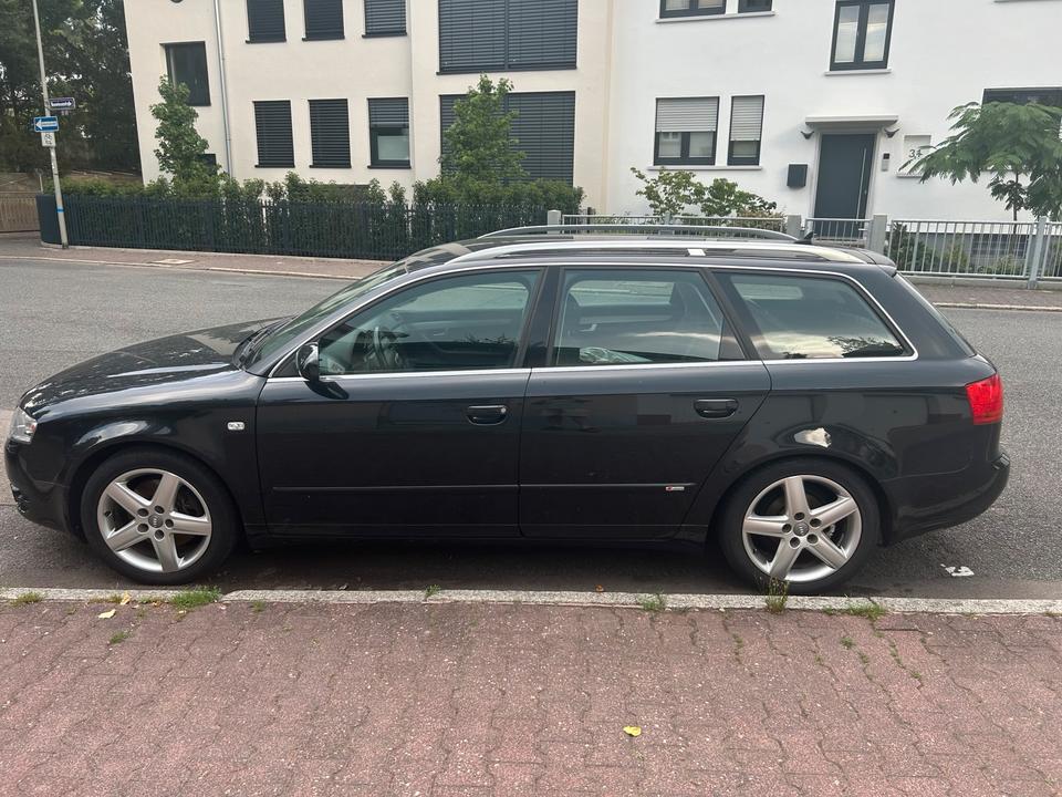 Audi A4 2005 — rear view