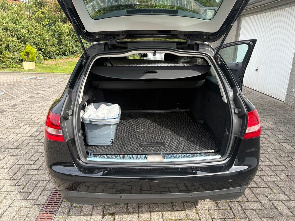 Mercedes Benz C 200 2014 — photo 11