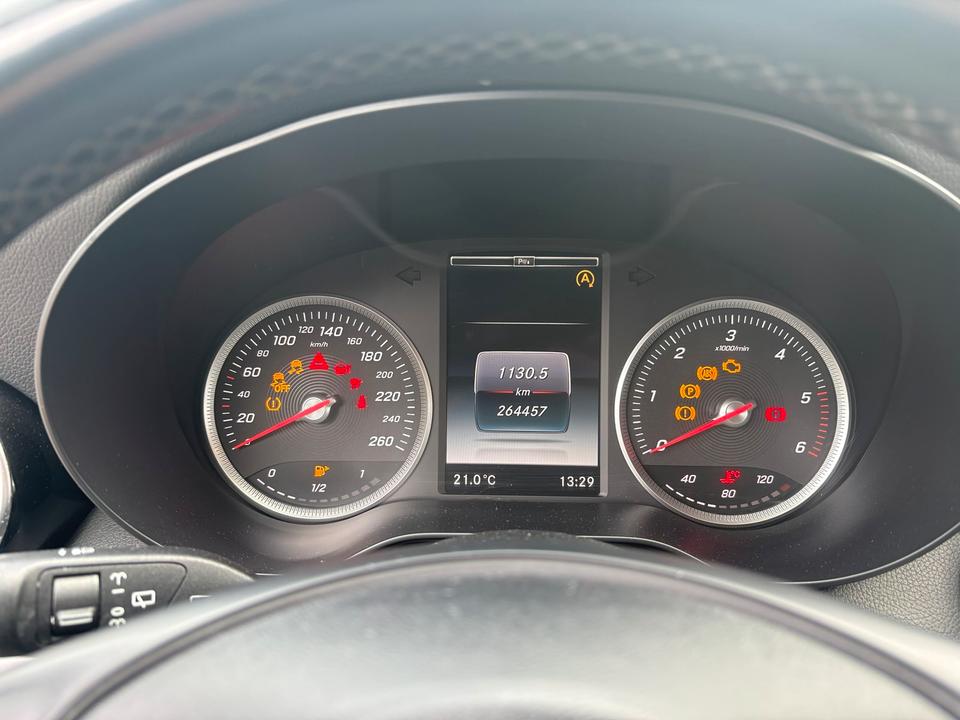 Mercedes Benz C 200 2014 — photo 13
