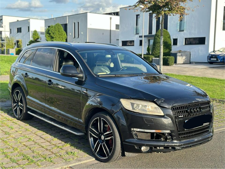 Audi Q7 2009 — interior