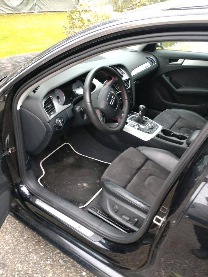 Audi A4 2009 — photo 7