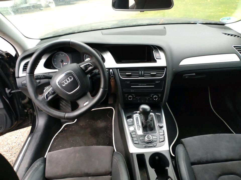Audi A4 2009 — photo 8