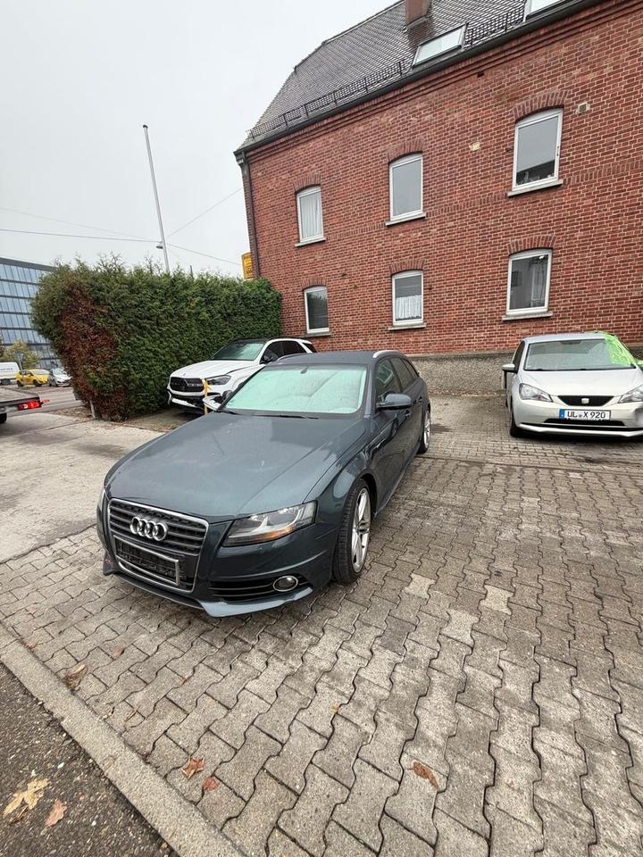 Audi A4 2010 — photo 7