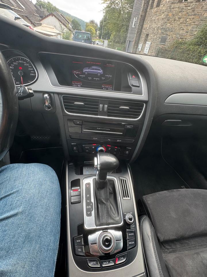 Audi A4 2012 — photo 12