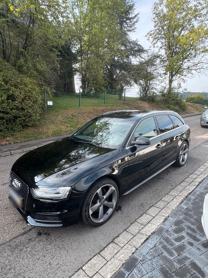 Audi A4 2012 — interior