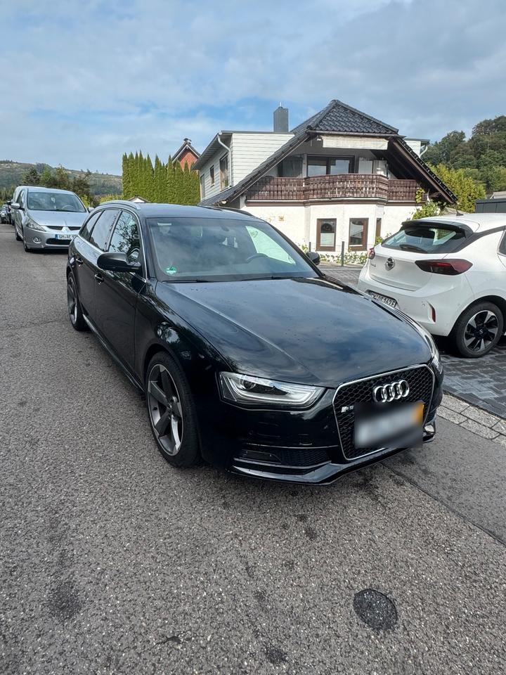 Audi A4 2012 — photo 8