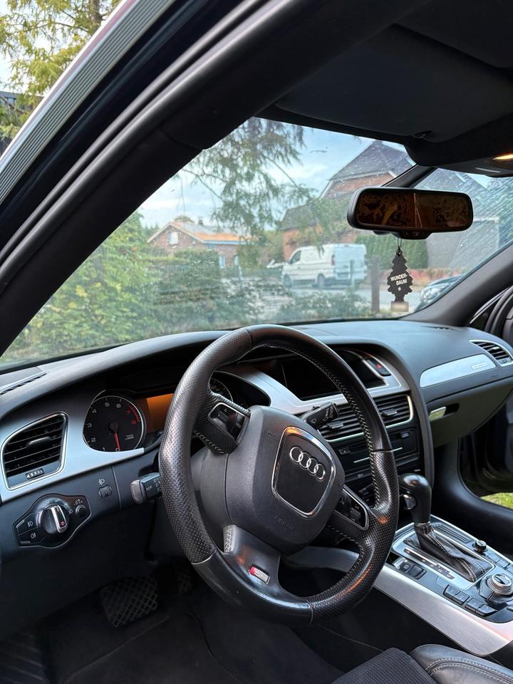 Audi A4 2010 — photo 13