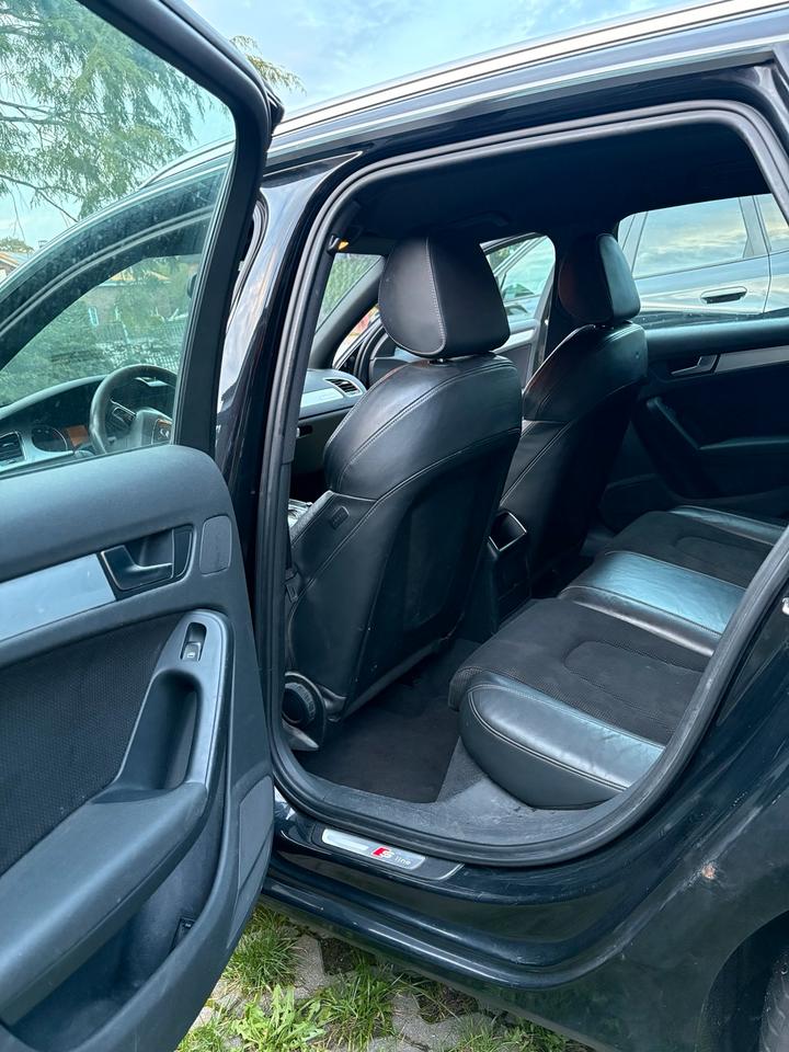 Audi A4 2010 — photo 15