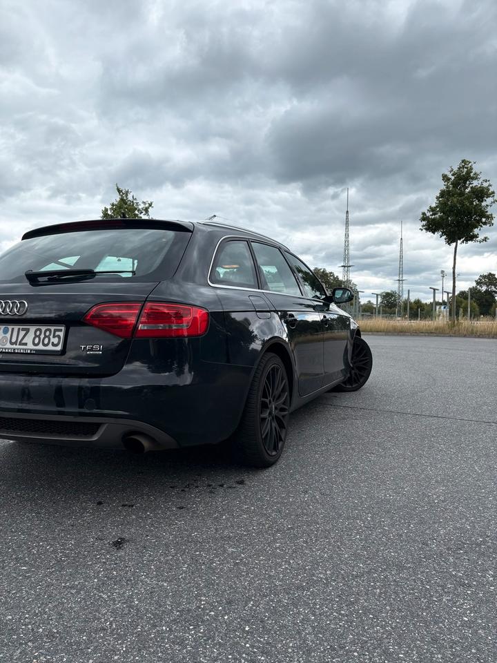 Audi A4 2010 — photo 5