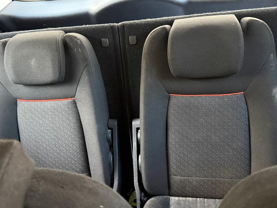 Ford S-Max 2010 — rear view