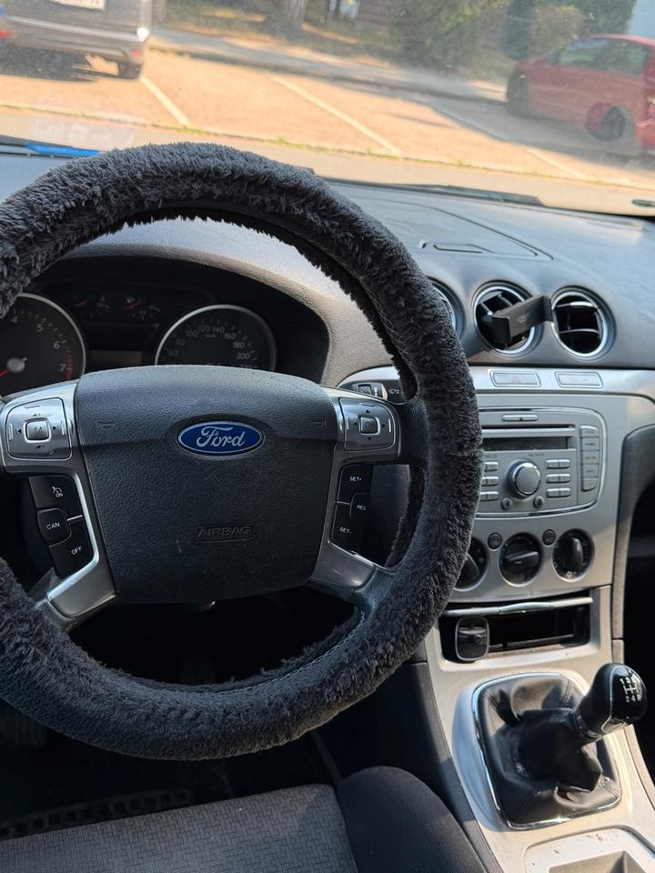 Ford S-Max 2010 — photo 5