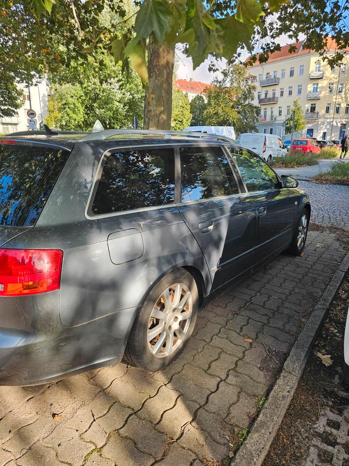 Audi A4 2007 — engine