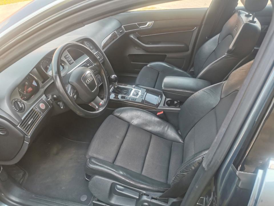 Audi A6 2005 — interior