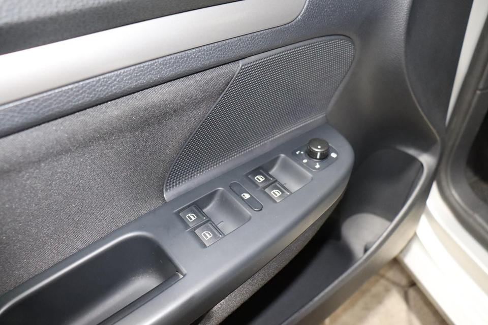 Volkswagen Weitere VW 2010 — photo 18
