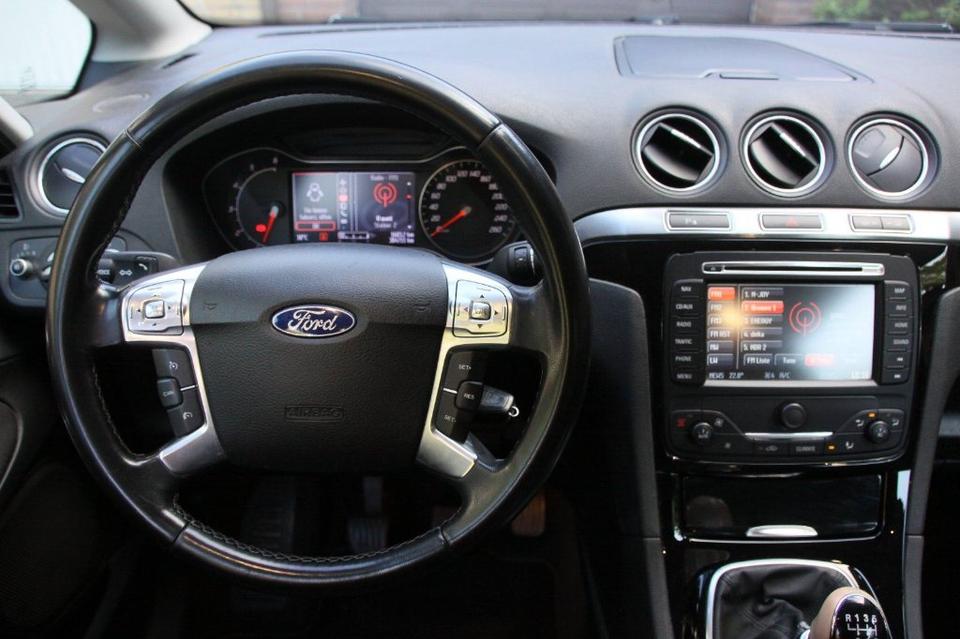 Ford S-Max 2011 — photo 6